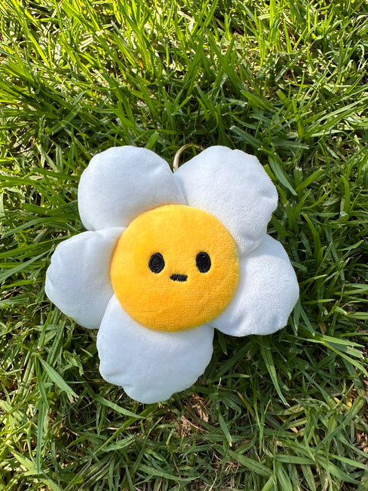 daisy flower charm